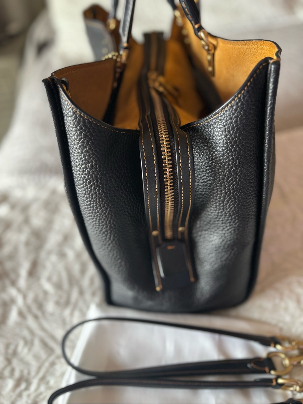 Coach Rogue 39 in Black/Gold Pebbled Leather - Picture 4 of 16